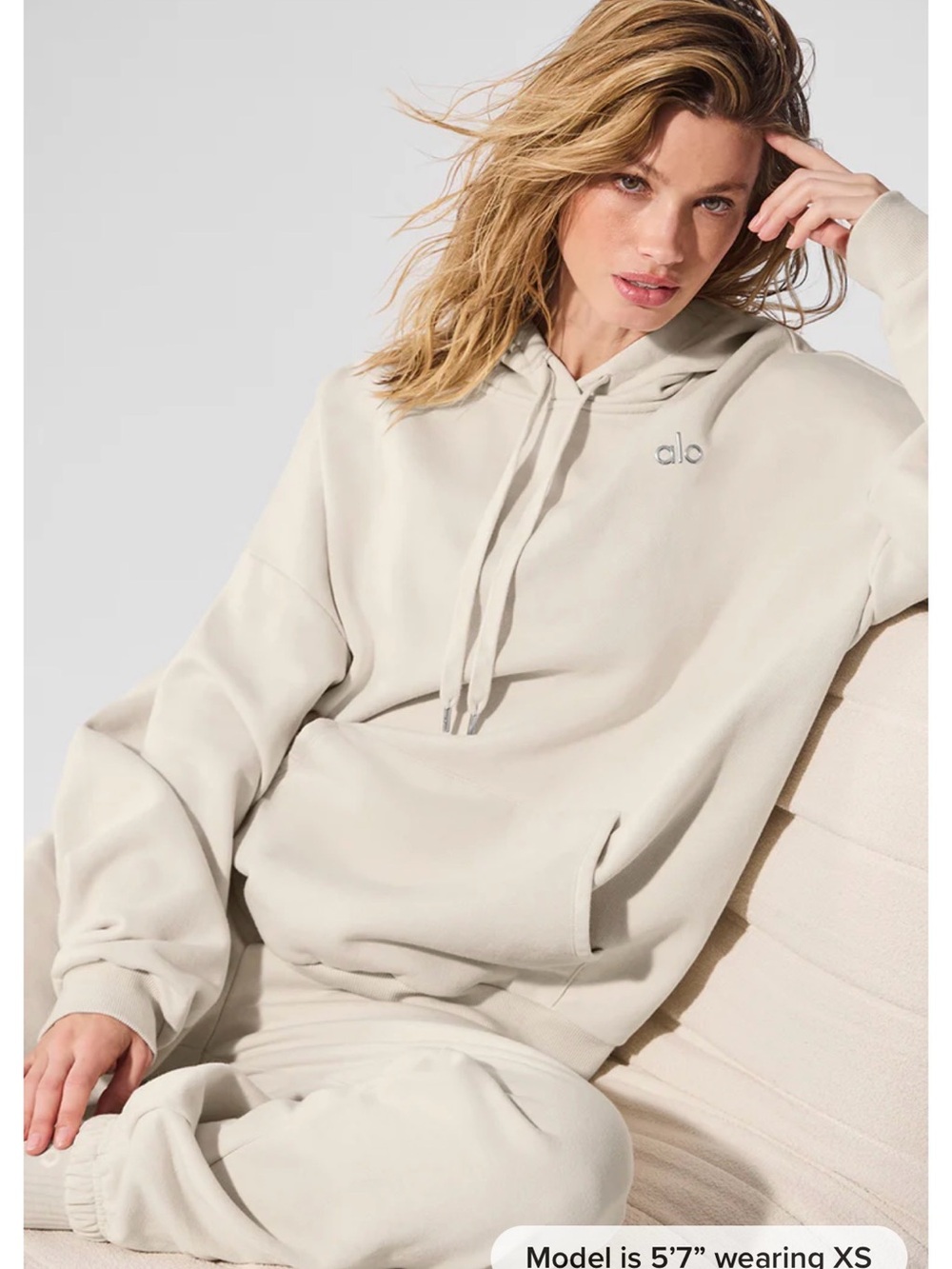 ALO Yoga Accolade Relaxed Hoodie In Bone